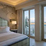 Ydor & By Sandglass Hotel