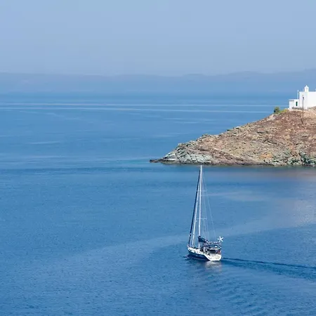 Hotel Ydor & By Sandglass