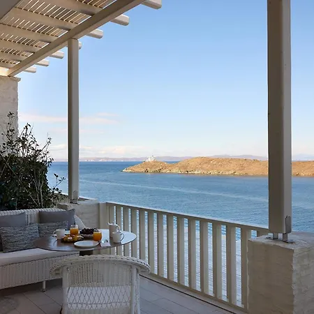 Ydor & By Sandglass Hotel