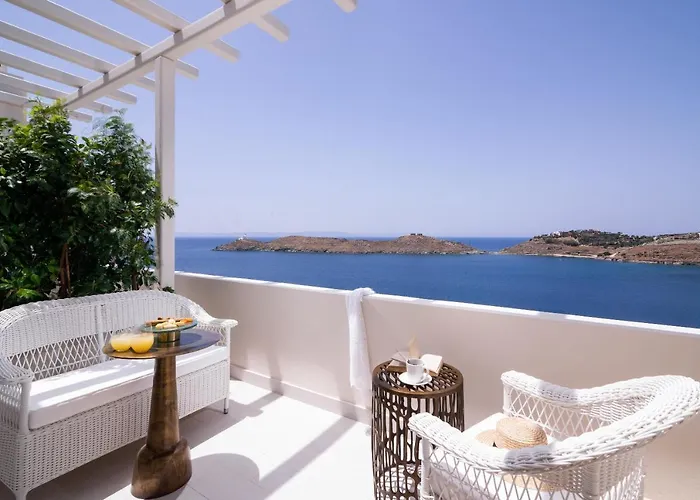 Hotel Ydor & By Sandglass