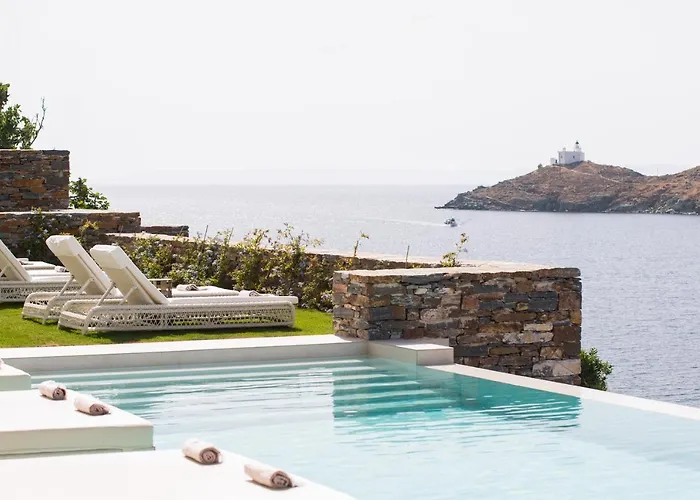 Hotel Ydor & By Sandglass