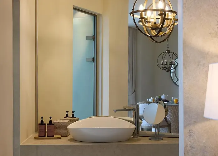 Hotel Ydor & By Sandglass