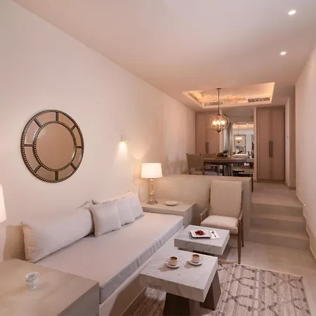 Otel Ydor & By Sandglass Vourkárion