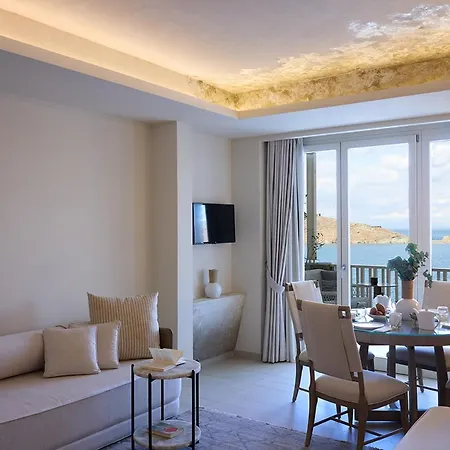 Ydor & By Sandglass Otel 5*