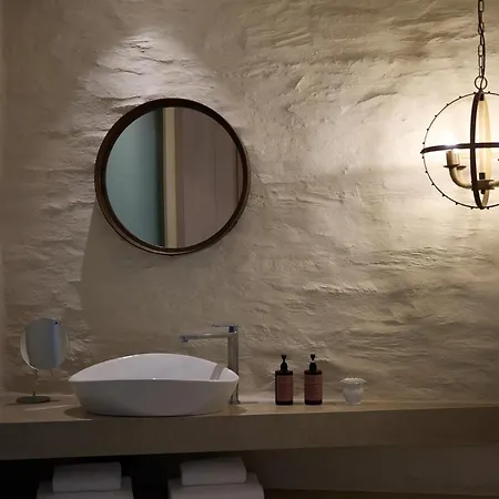 Ydor & By Sandglass Vourkárion