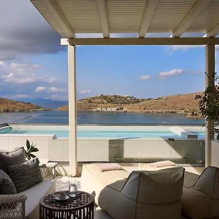 Ydor & By Sandglass Otel 5*