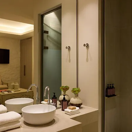 Ydor & By Sandglass Vourkárion