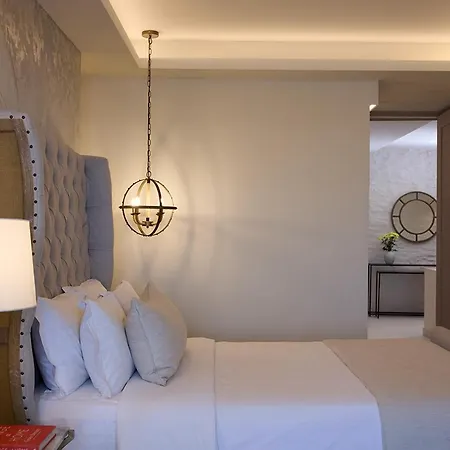 Ydor & By Sandglass Otel