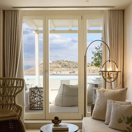 Ydor & By Sandglass Vourkárion