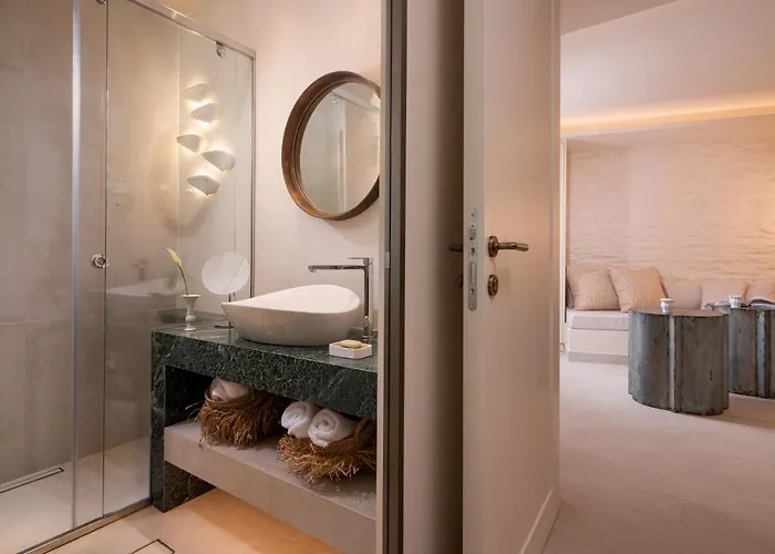 Hotel Ydor & By Sandglass 5*