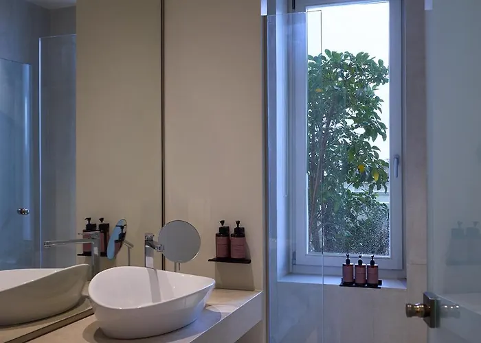 Ydor & By Sandglass Hotel