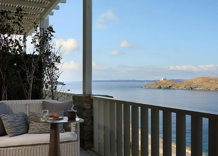 Ydor & By Sandglass Hotel Vourkari