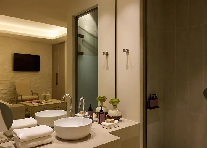 Ydor & By Sandglass Vourkari