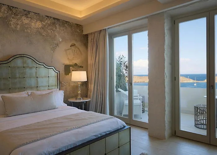 Ydor & By Sandglass Hotel