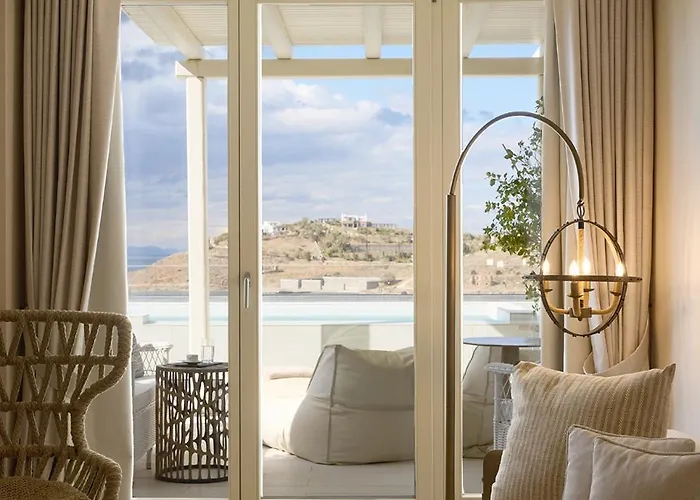 Ydor & By Sandglass Vourkárion