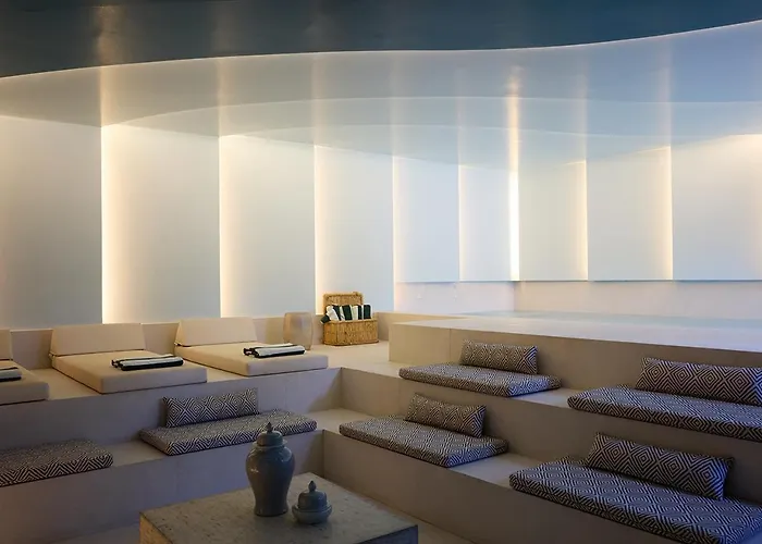 Ydor & By Sandglass Vourkari